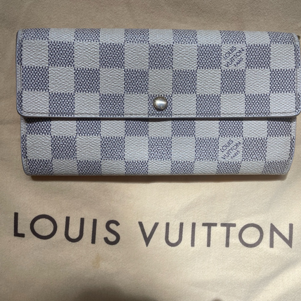 Louis Vuitton Sarah wallet